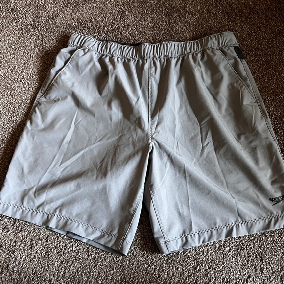 Speedo Hybrid Athletic Shorts Elastic Waist Activewear Gray‎ Mens Size L 0171 - Picture 1 of 9